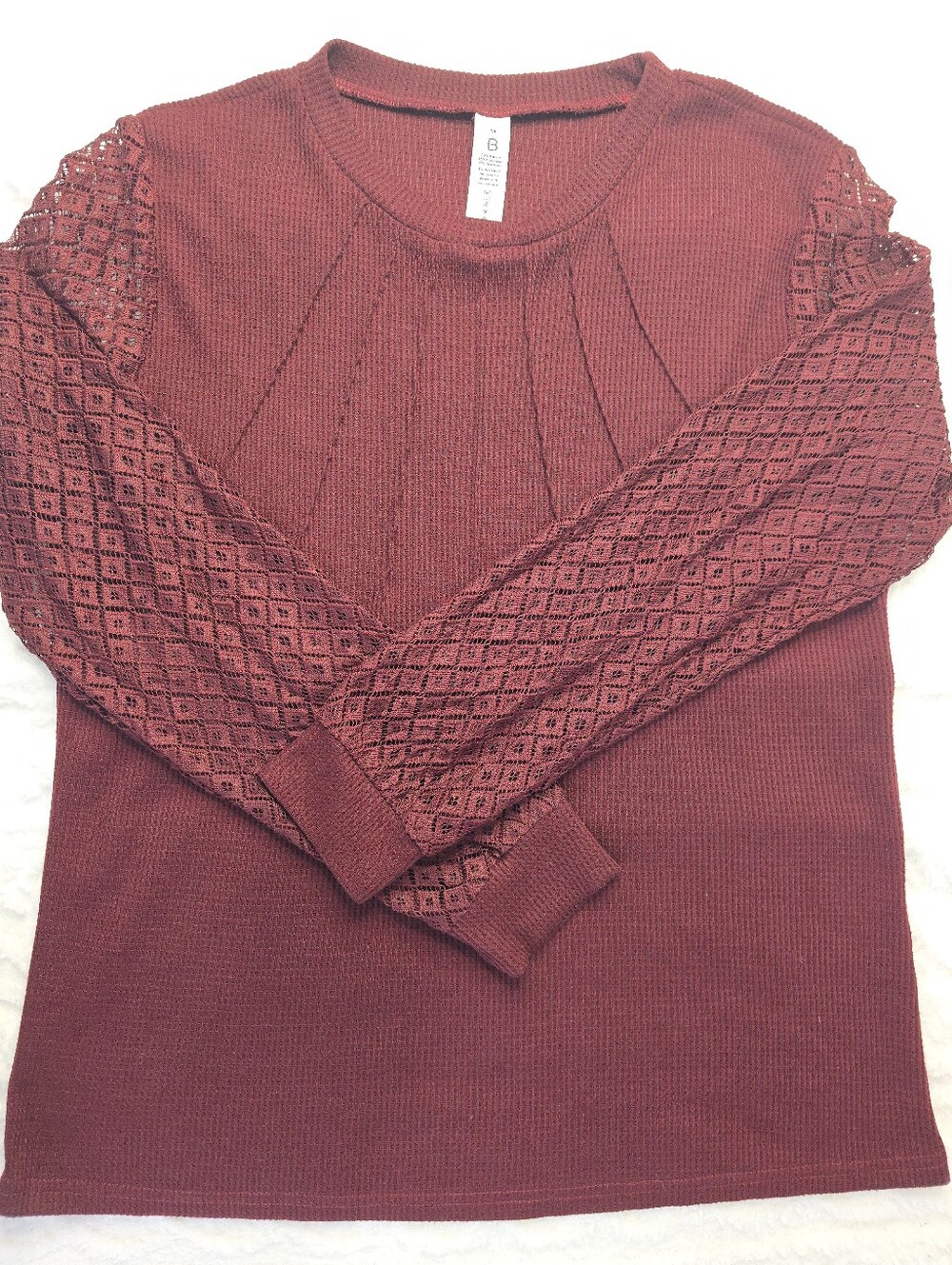 B Collection by Bobeau Waffle Knit Top Burgundy Lace Sleeve Pleated Neck M